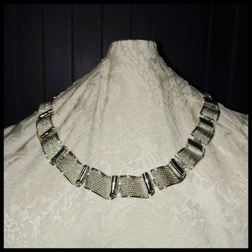Silver Tone Scroll Link Vintage Necklace